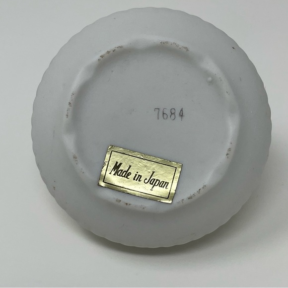 Vintage Delicate Red Rose Floral Miniature Trinket box with Lid, Made in Japan - Picture 7 of 8